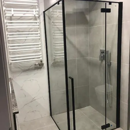 Platinex 6 * كراكوفيا