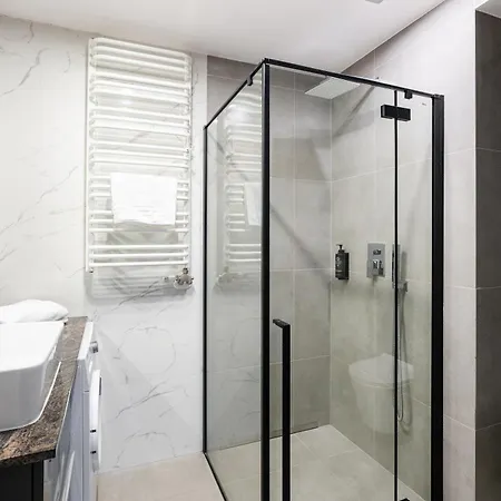 Platinex 6 Apartment *